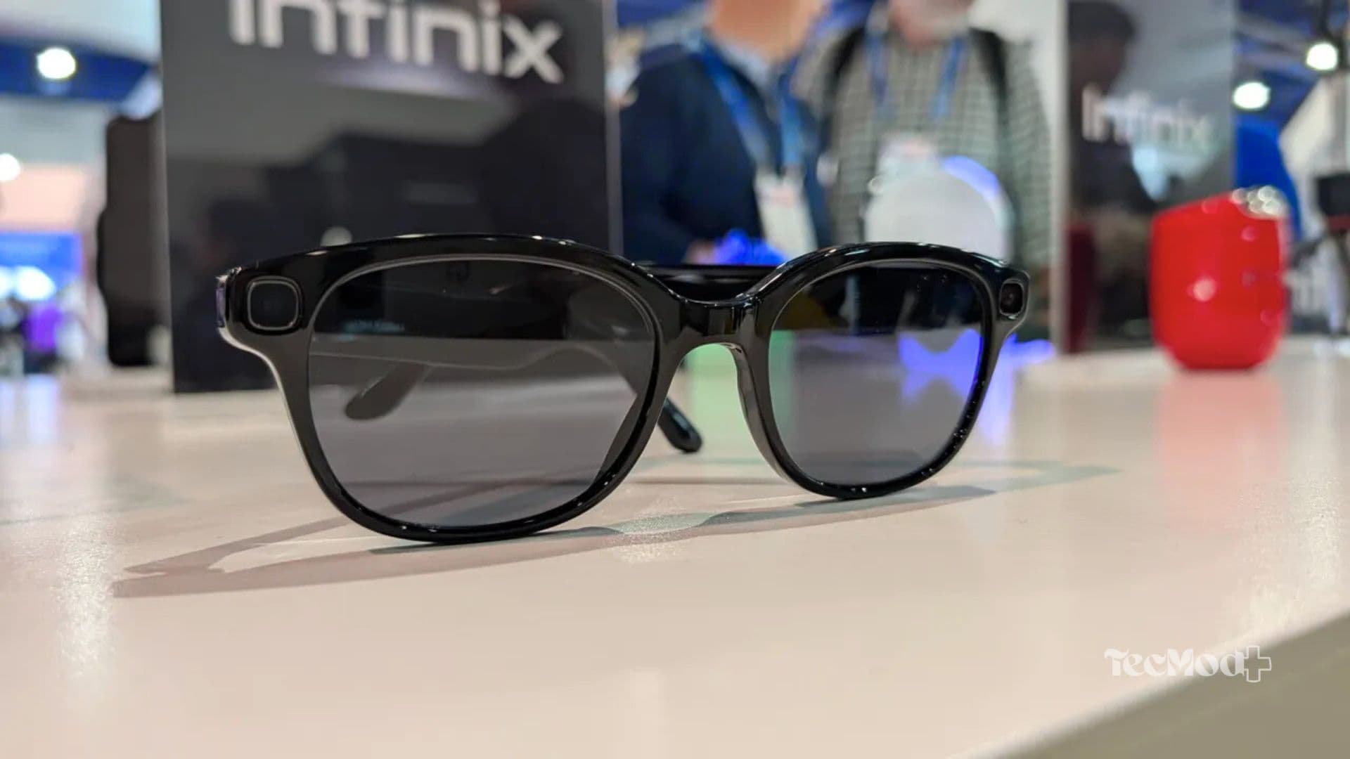 Um verdadeiro poliglota: Infinix AI GLASSES traduz até 169 idiomas em tempo real